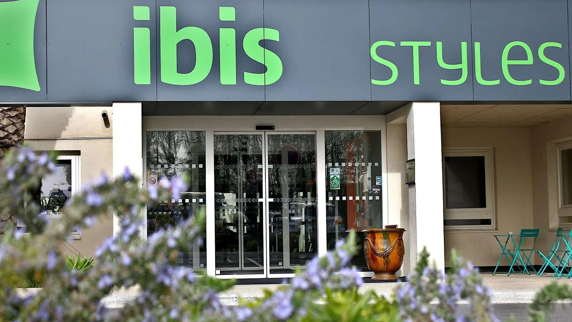 Hotel ibis Styles Avignon Sud
