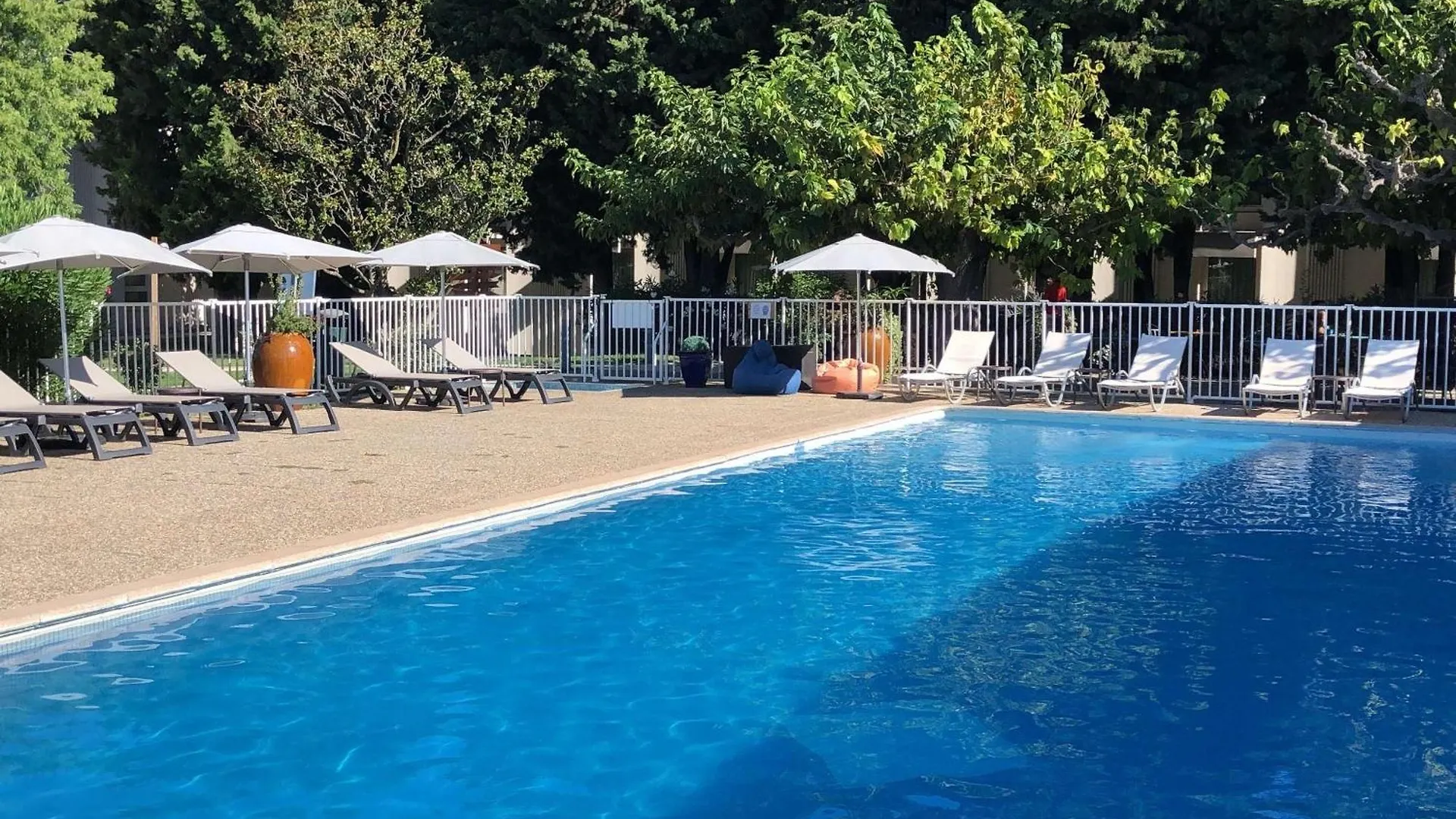 Hotel ibis Styles Avignon Sud